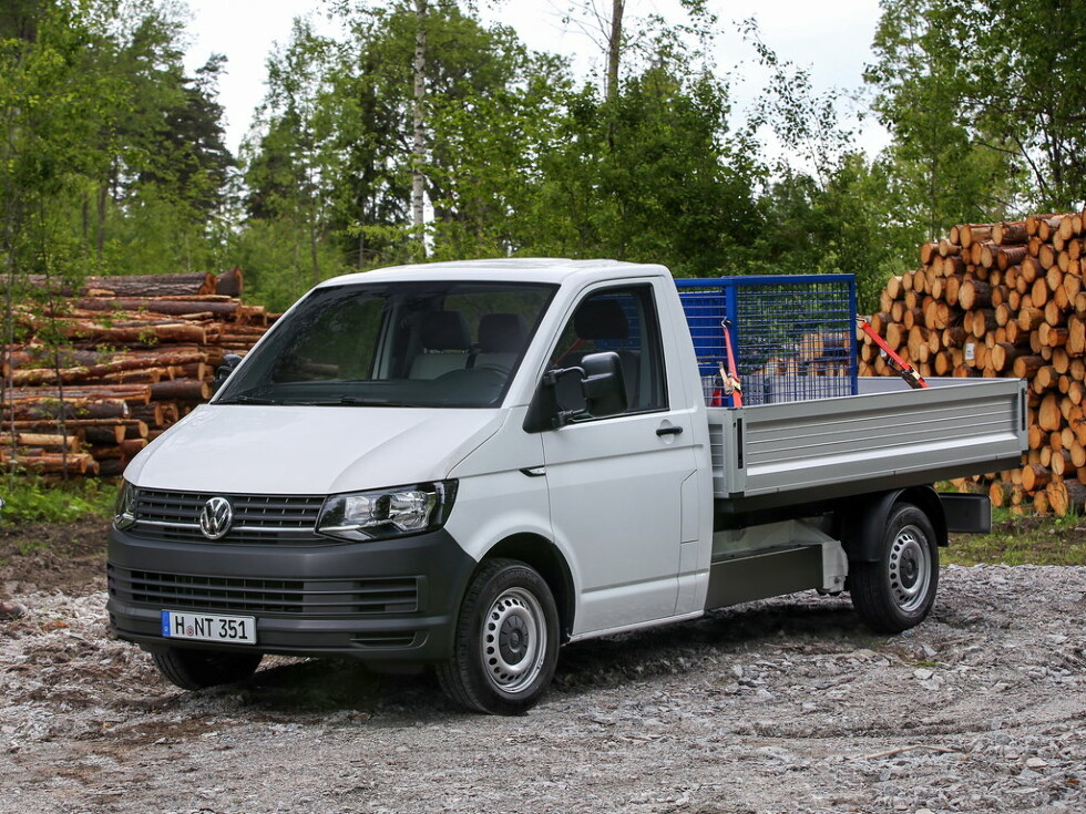 Коврики текстильные "Классик" для Volkswagen Transporter (грузовик / T6) 2015 - 2019, темно-серые, 2шт.